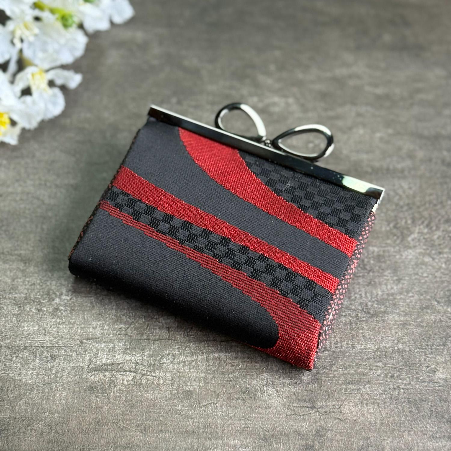 《浅緋流水》お札を折らない二つ折りスリム財布〈正絹・着物帯リメイク〉 | 2枚目