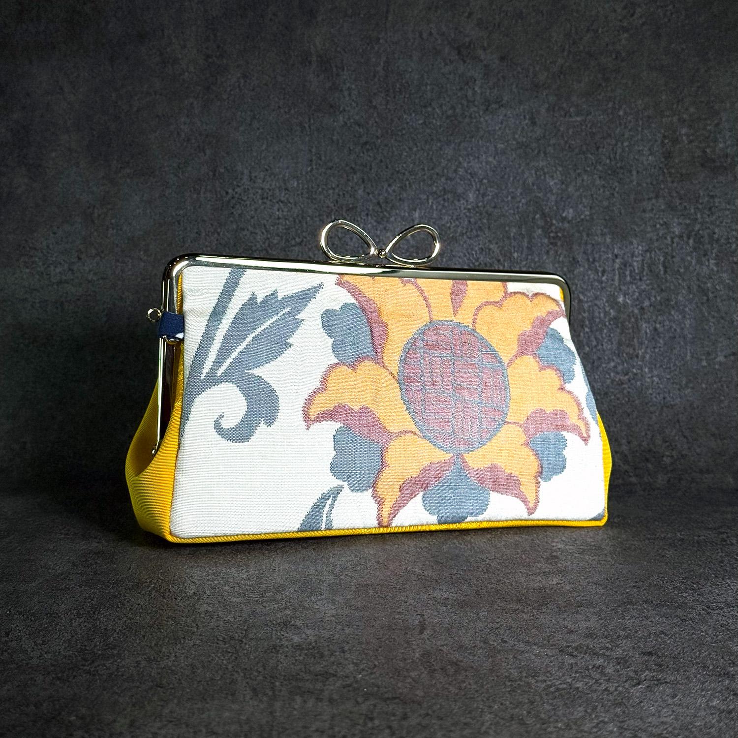 《花葉色唐草》横型がま口お散歩ミニショルダー〈正絹・着物帯リメイク〉 | 2枚目