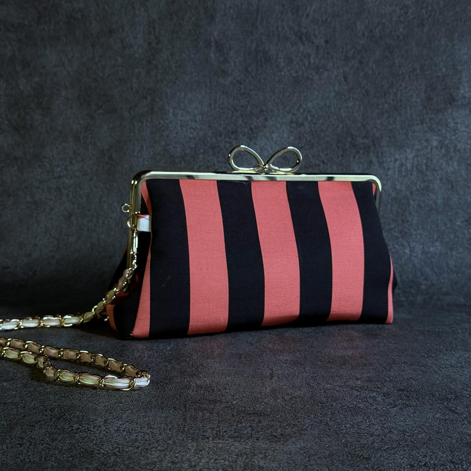 《牡丹縞》横型がま口お散歩ミニショルダー〈正絹・着物帯リメイク〉 | 2枚目